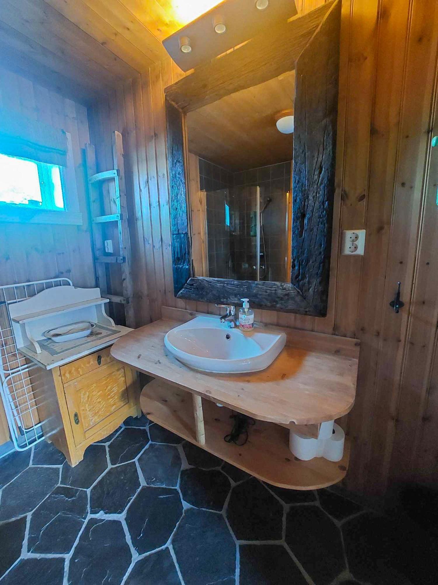 Valen Cabins In Рейне Экстерьер фото