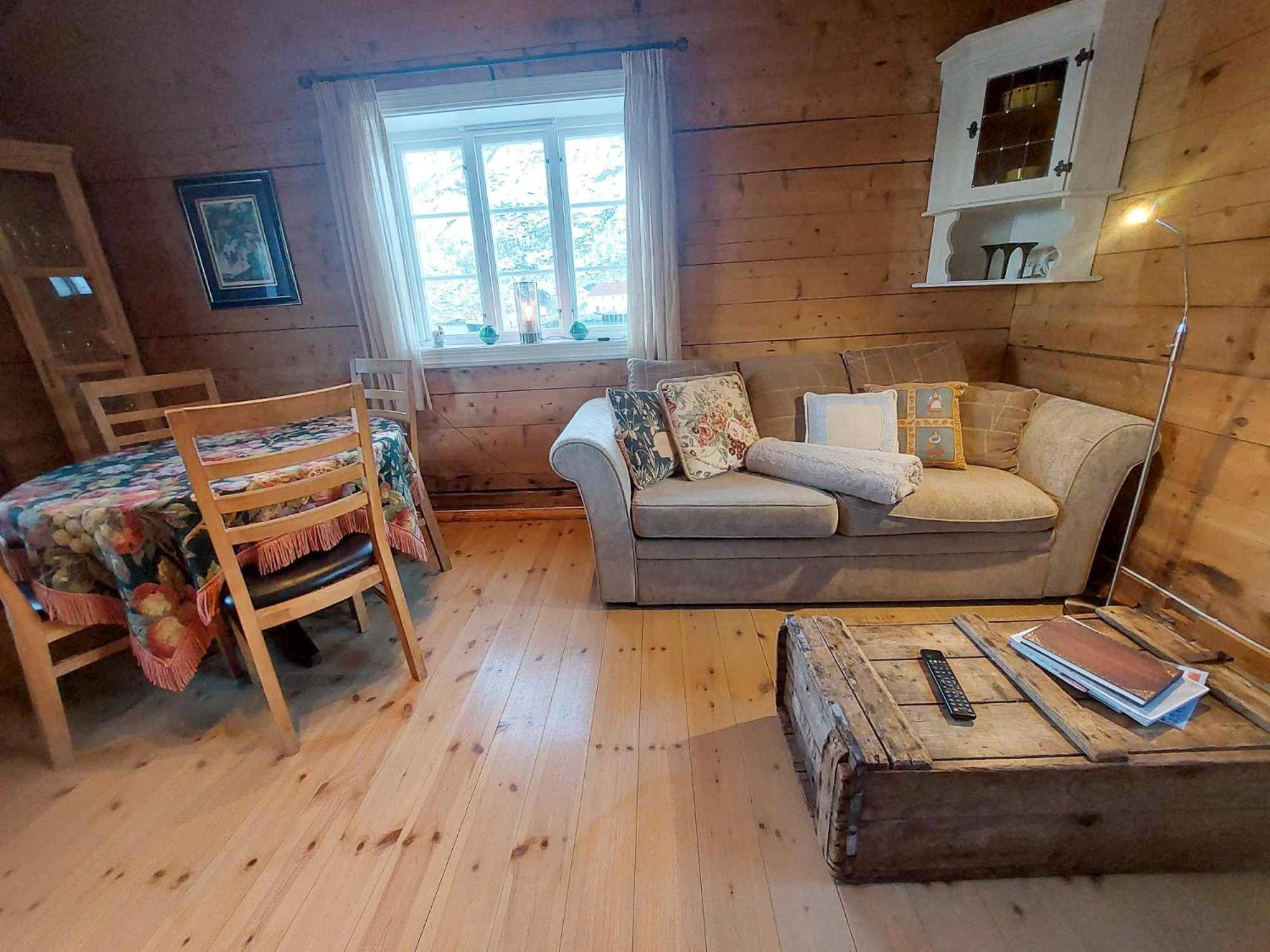 Valen Cabins In Рейне Экстерьер фото